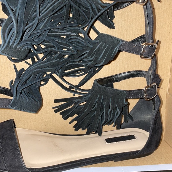 Forever 21 black fringe sandals - Picture 3 of 4